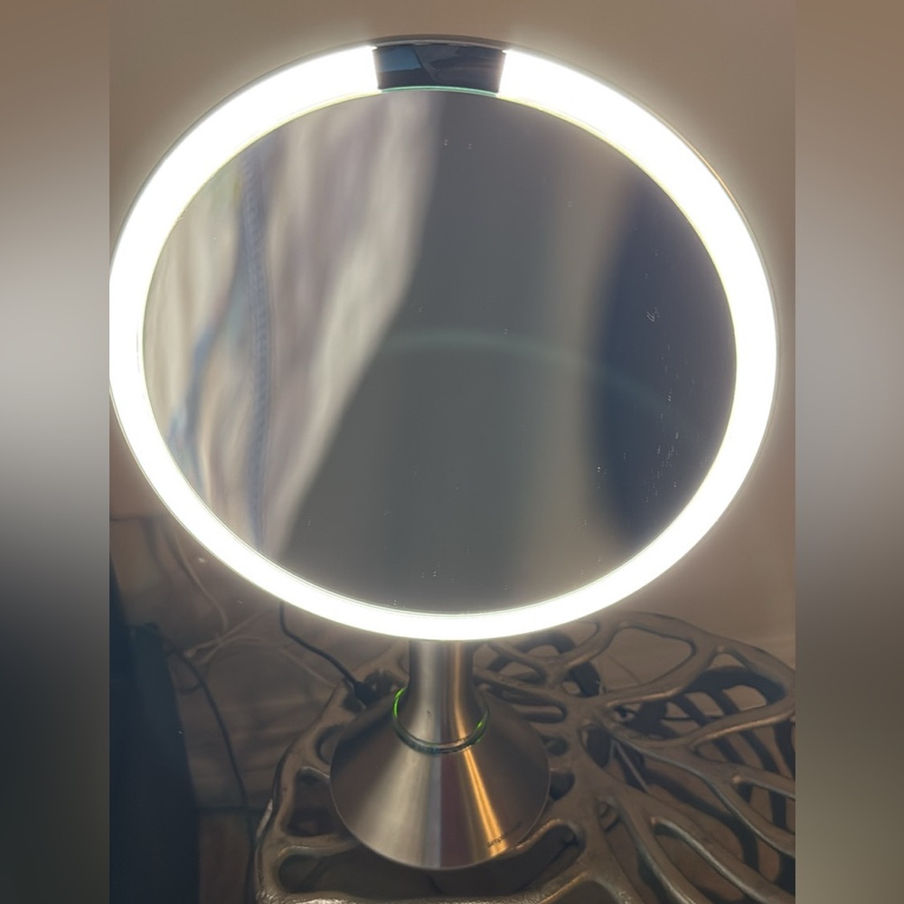 SIMPLEHUMAN 8" Sensor Makeup Mirror With Brightness control